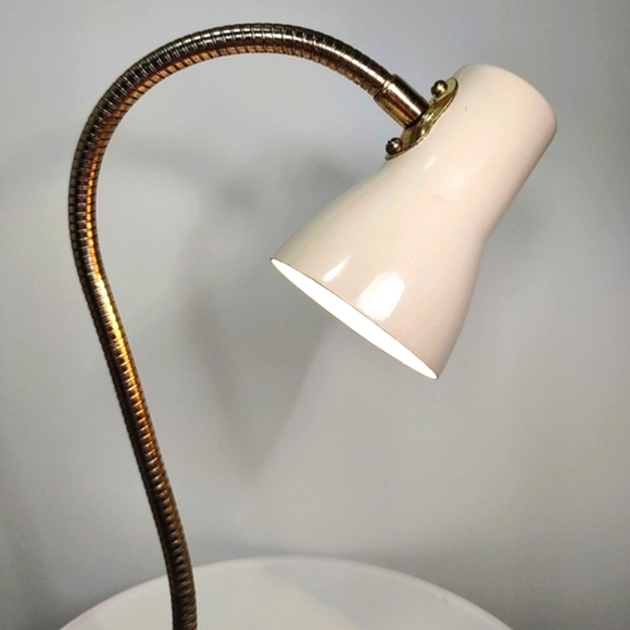 Vintage Lamp MCM Gooseneck Bendable Japan Small Metal Beige Gold Works - Picture 8 of 8